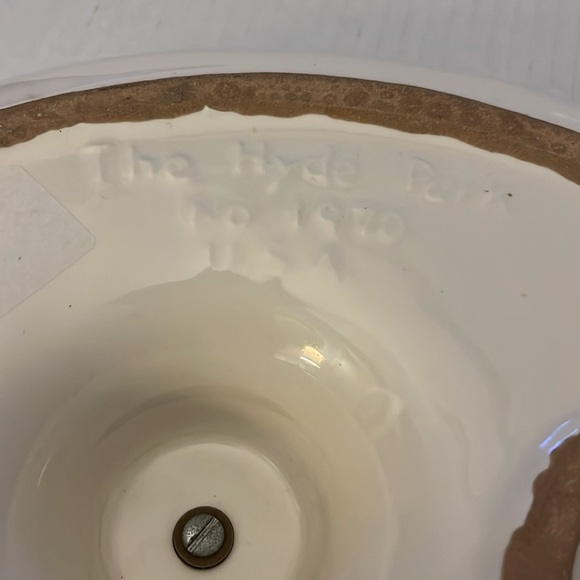 Hyde Park 1970 large “A” ashtray green & gold 10”X8” - Picture 5 of 10